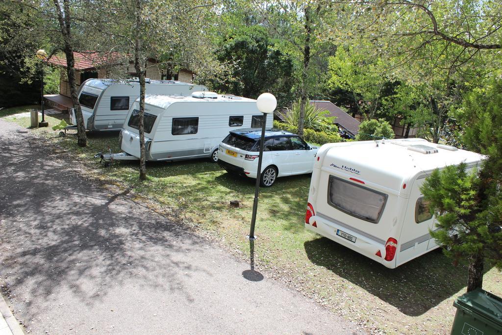מלון La Caniza Aldea Guntin Camping Caniza חדר תמונה