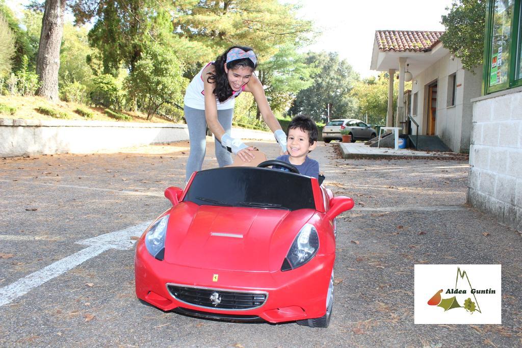 מלון La Caniza Aldea Guntin Camping Caniza מראה חיצוני תמונה